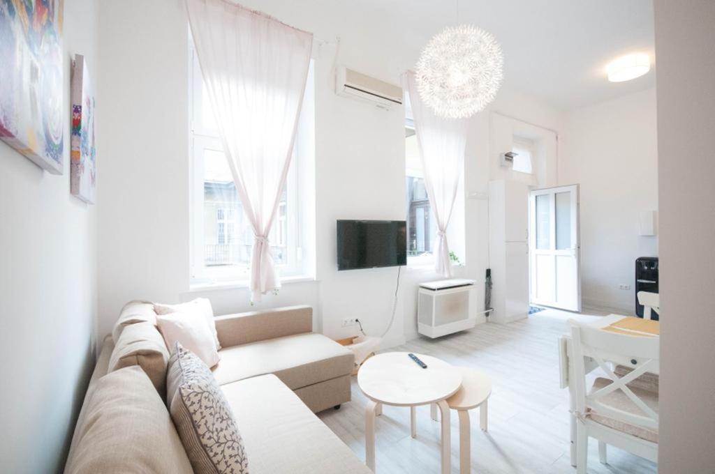 Cs3 Csanyi Apartment Budapest Exterior photo